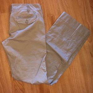 American Eagle juniors khaki pants size 6